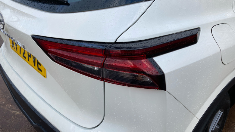 Nissan Qashqai 1.3 DiG-T MH 158 Acenta Premium 5dr Xtronic Petrol Hatchback